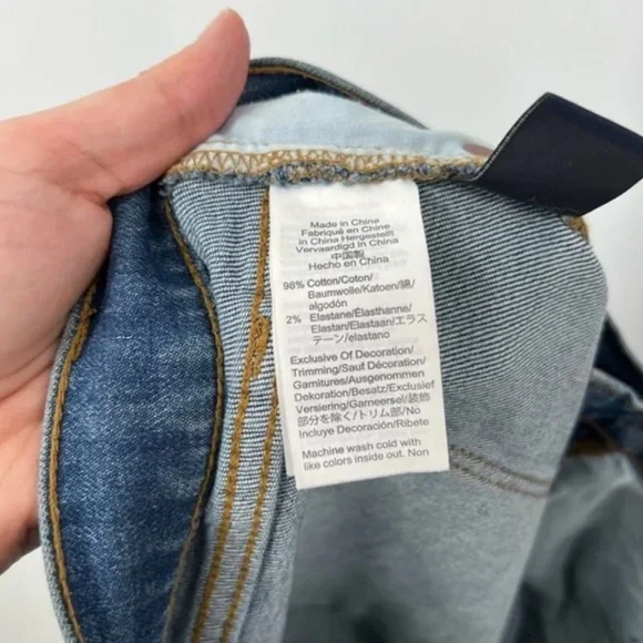 Madewell High-Rise Denim Shorts in Glenoaks Wash Cutoff Edition - Picture 8 of 8